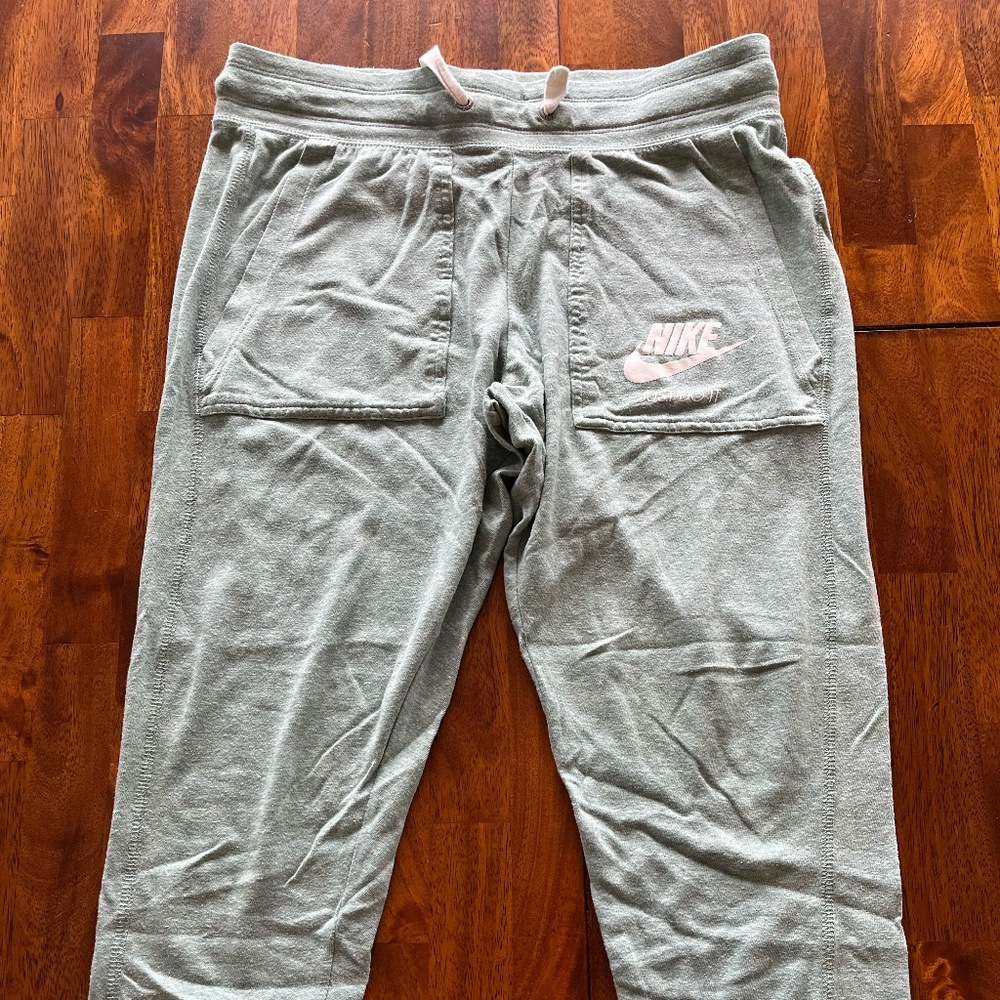 Small Nike Gym Vintage crop pants in heather green.